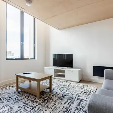 Two Bedrooms Exquisite En-Suite Apartment Deansgate Manchester Exterior photo